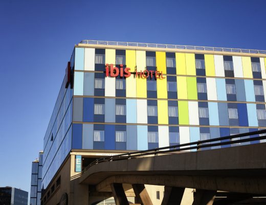 hotel ibis en su 50 aniversario