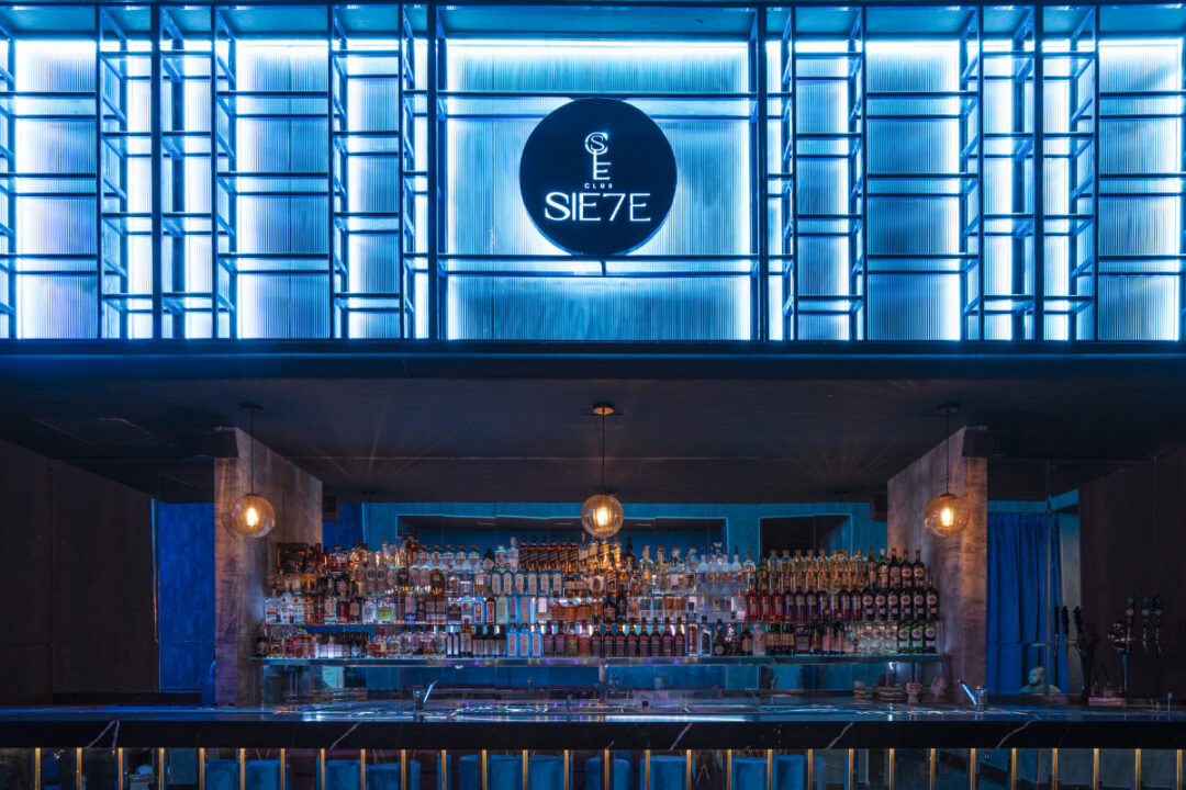 CLUB 7